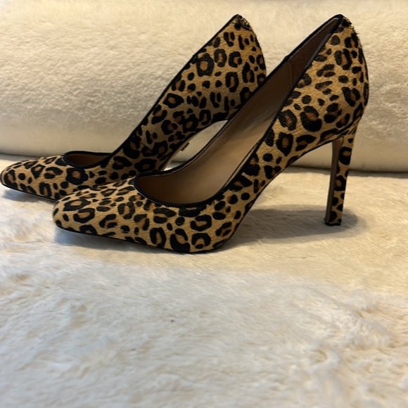 SAM EDELMAN Leopard Beth Pumps - Picture 4 of 11